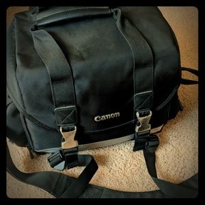 Canon 200dg digital camera deluxe gadget bag
